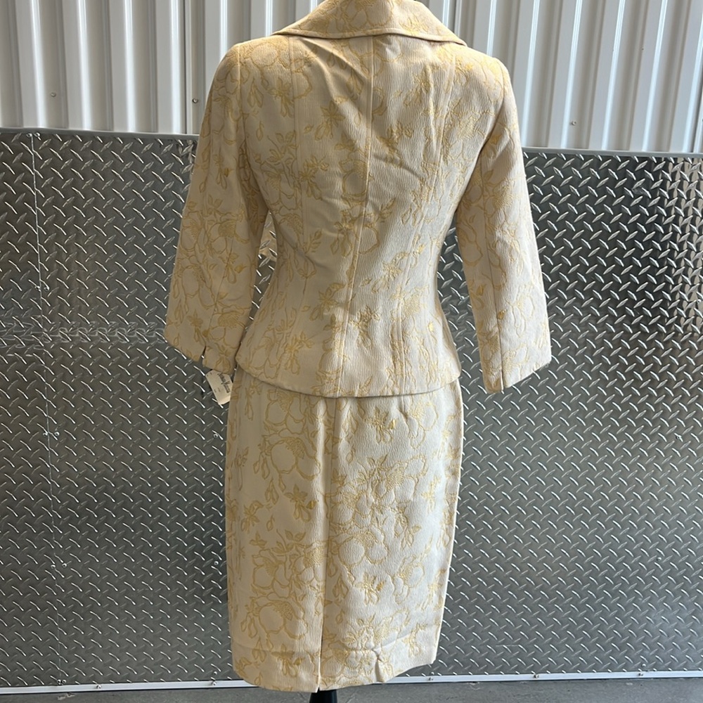 Kay Unger Two PCS Elegant Suite. NWT - Picture 5 of 16